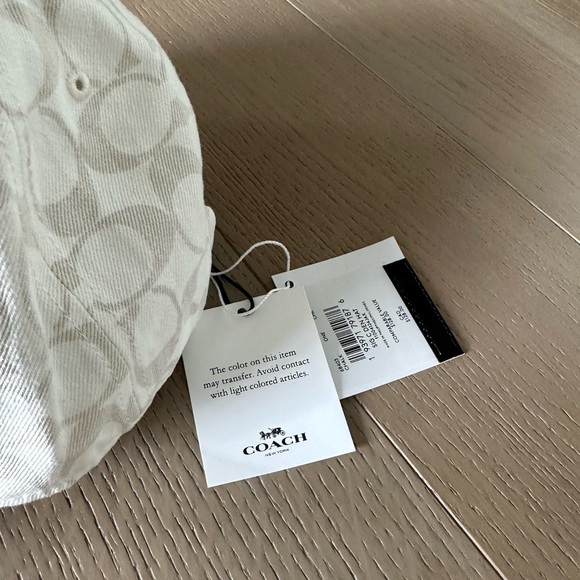NEW - Coach - Womans Hat - Picture 2 of 5